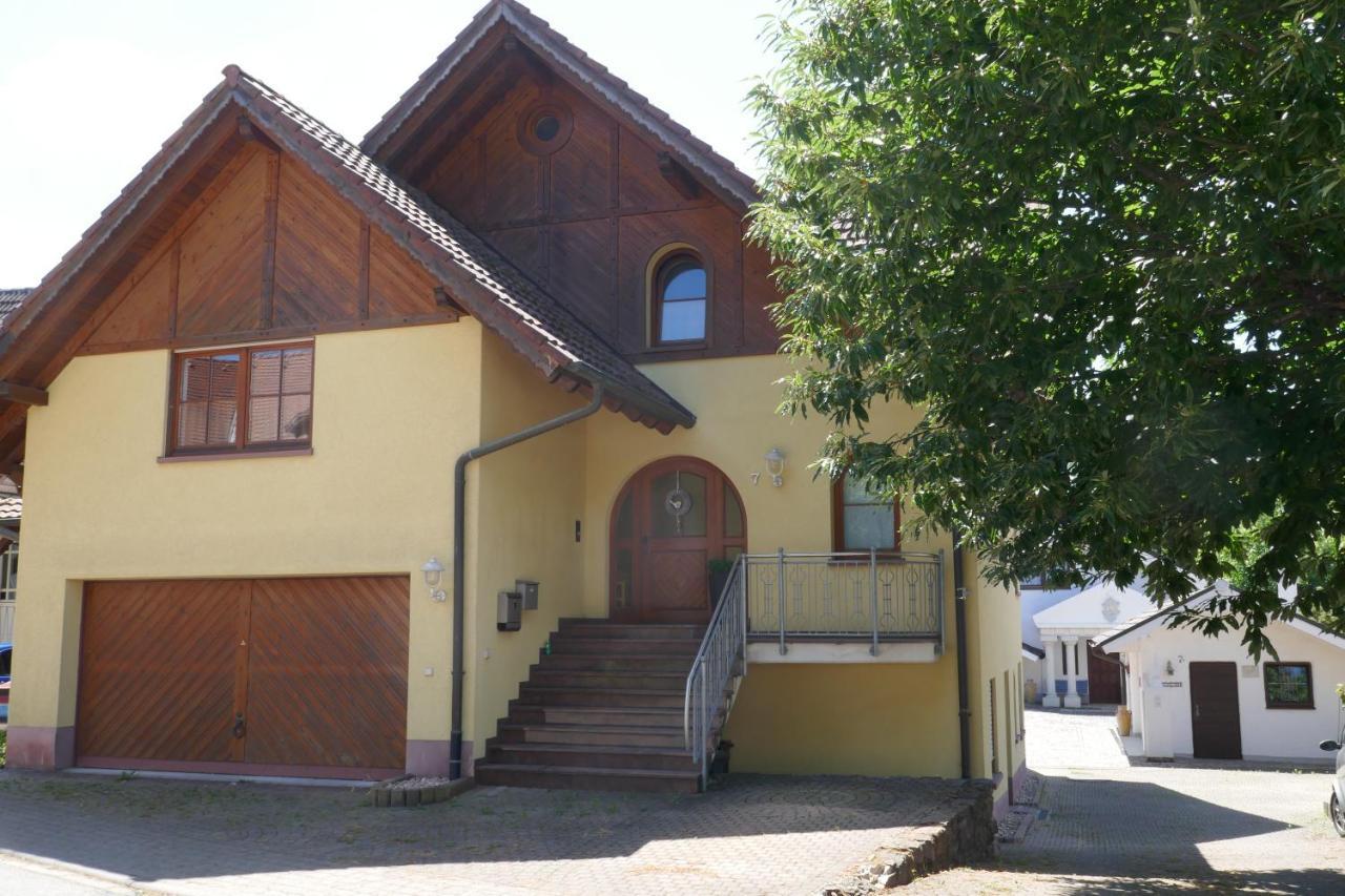 2 Zi - Fewo Schwarzwaldliebe Im Hexental, Terrasse Bollschweil Zewnętrze zdjęcie